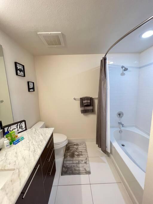 Luxury Apt 3 Mins To Dt Tampa -Pool-Gym-Balcony Esterno foto