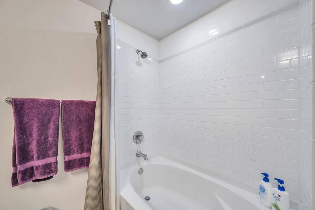 Luxury Apt 3 Mins To Dt Tampa -Pool-Gym-Balcony Esterno foto