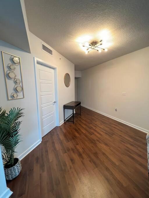 Luxury Apt 3 Mins To Dt Tampa -Pool-Gym-Balcony Esterno foto